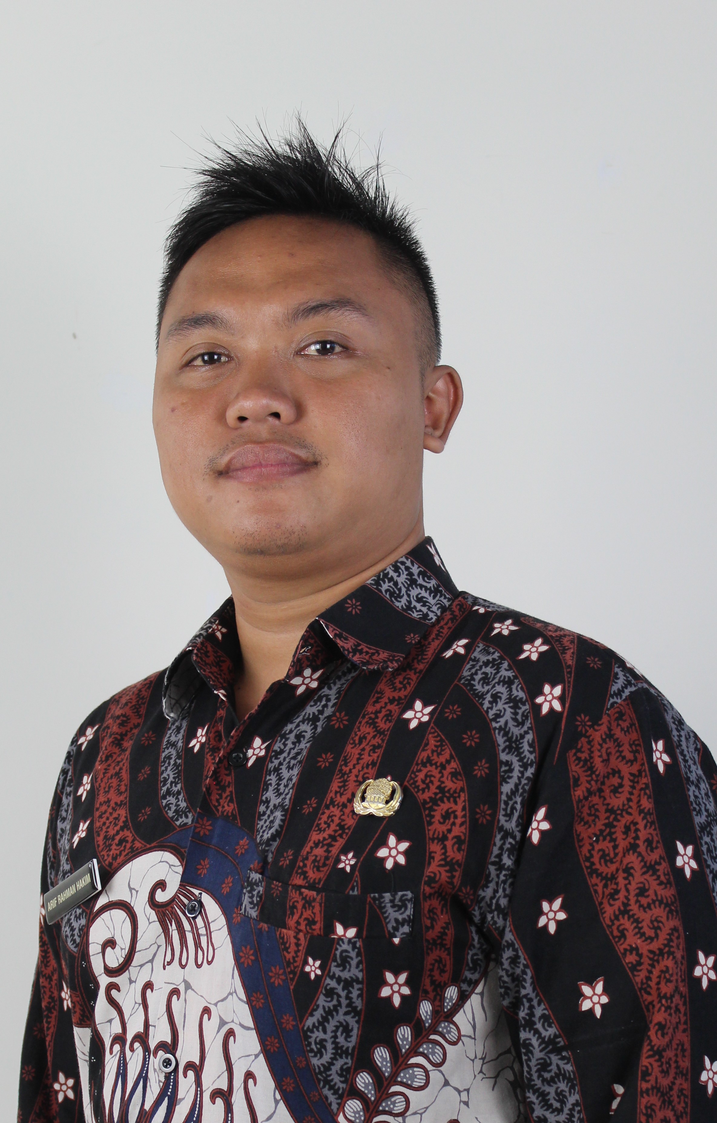 ARIF RAHMAN HAKIM
